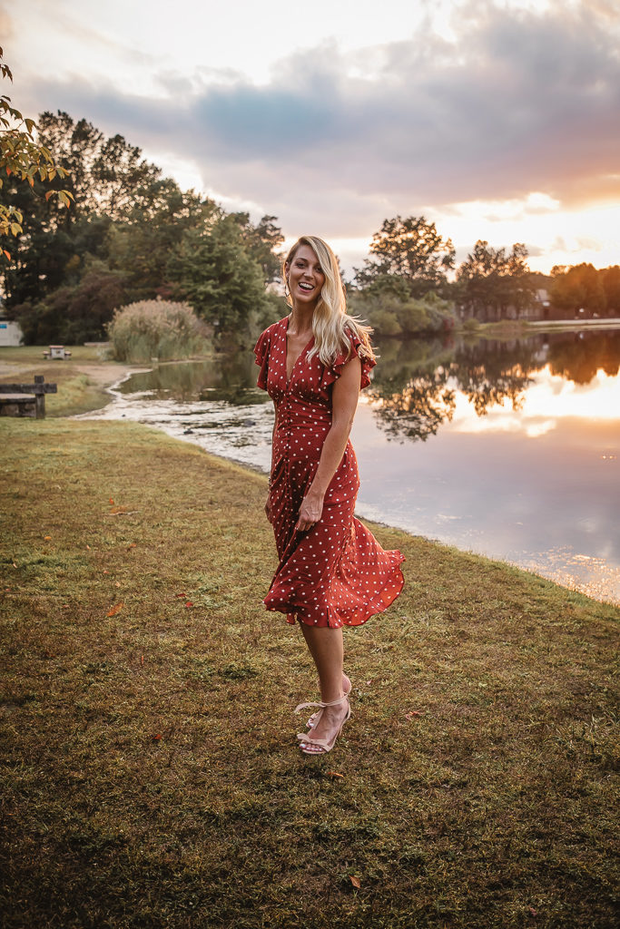 What to wear to a fall or winter wedding. Wedding guest dresses for winter and fall 2019. Polka dot red dress.