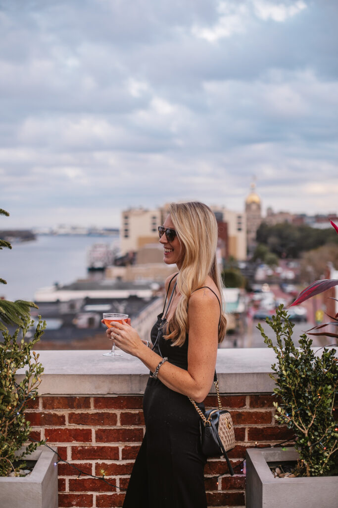 What To Do & Where to Eat in Savannah for Families. Savannah rooftop bar. December in Savannah.